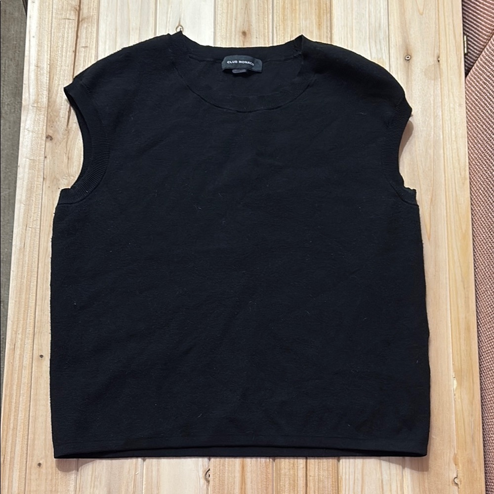 Club Monaco Sleeveless Black Sweater Top Large
